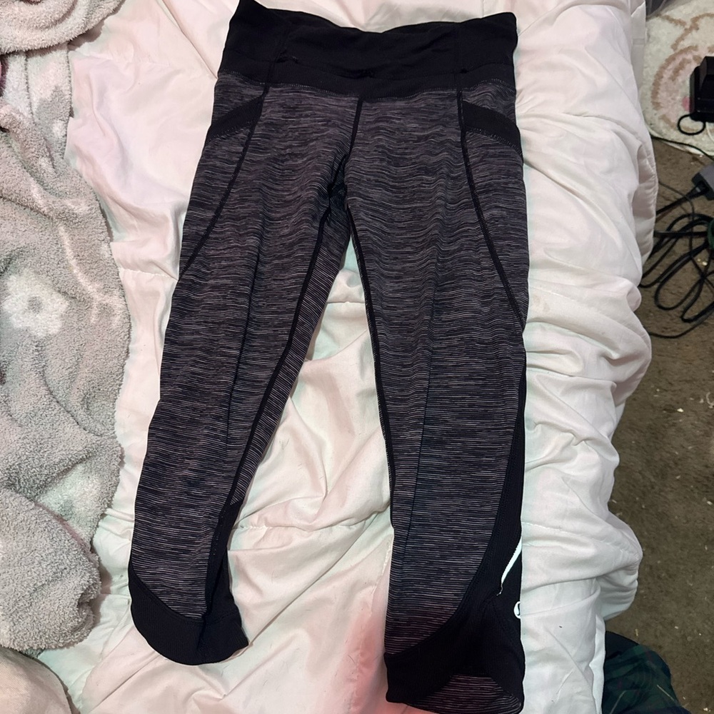 Lululemon Athletica Black and Gray Leggings with Contrast Paneling